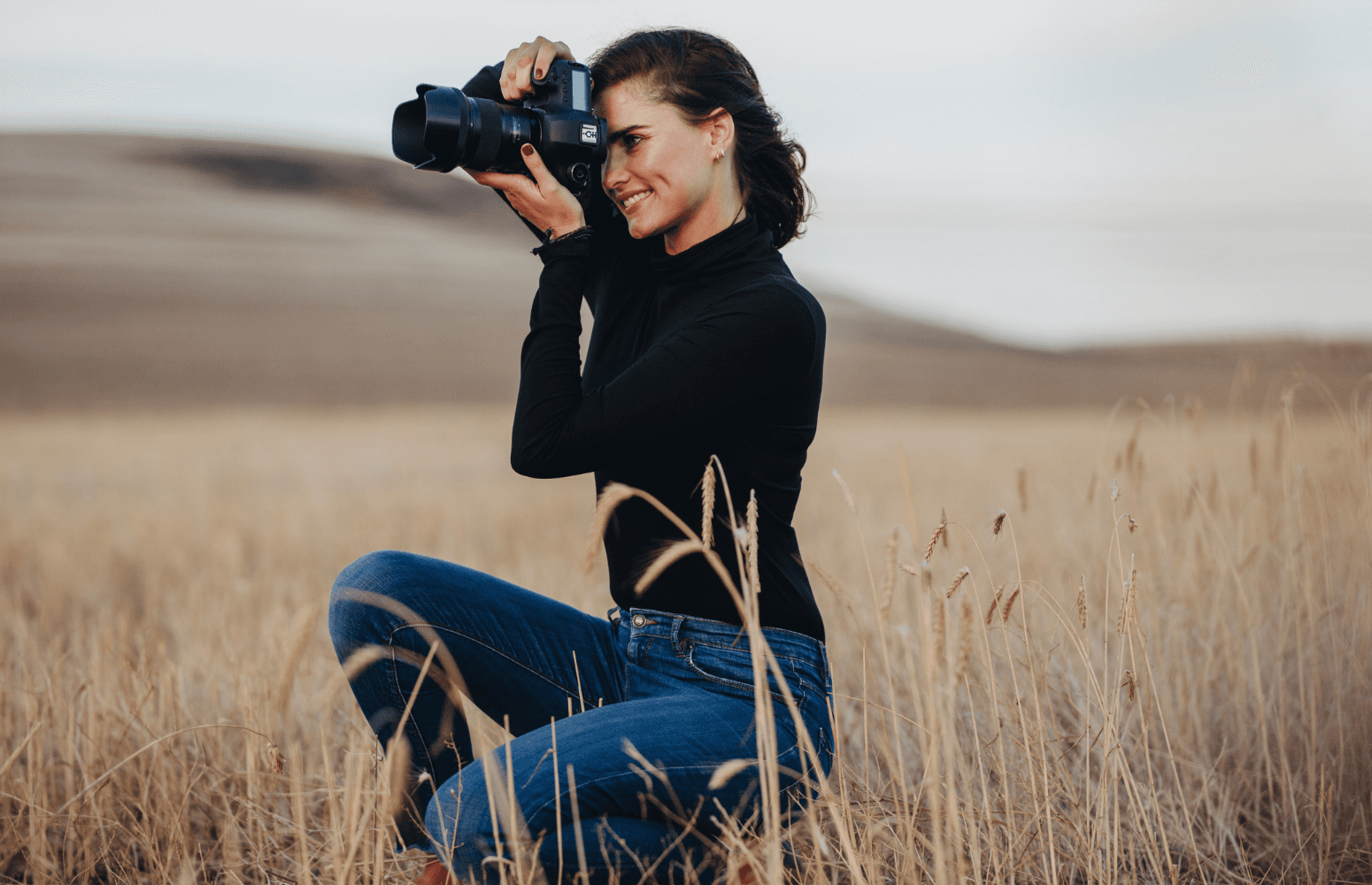Email campaigns for photographers: announce seasonal sessions with Pelli